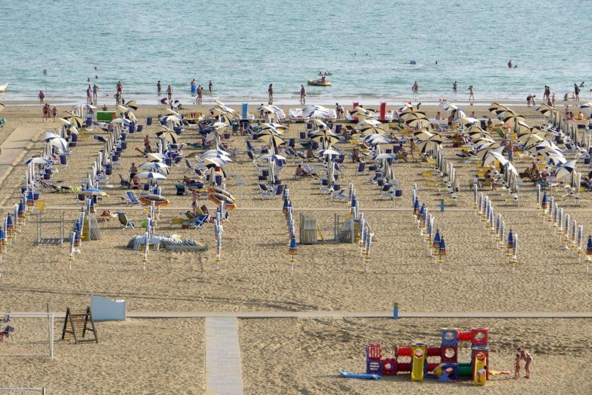 Hotel Lido Bibione Beach Exterior photo