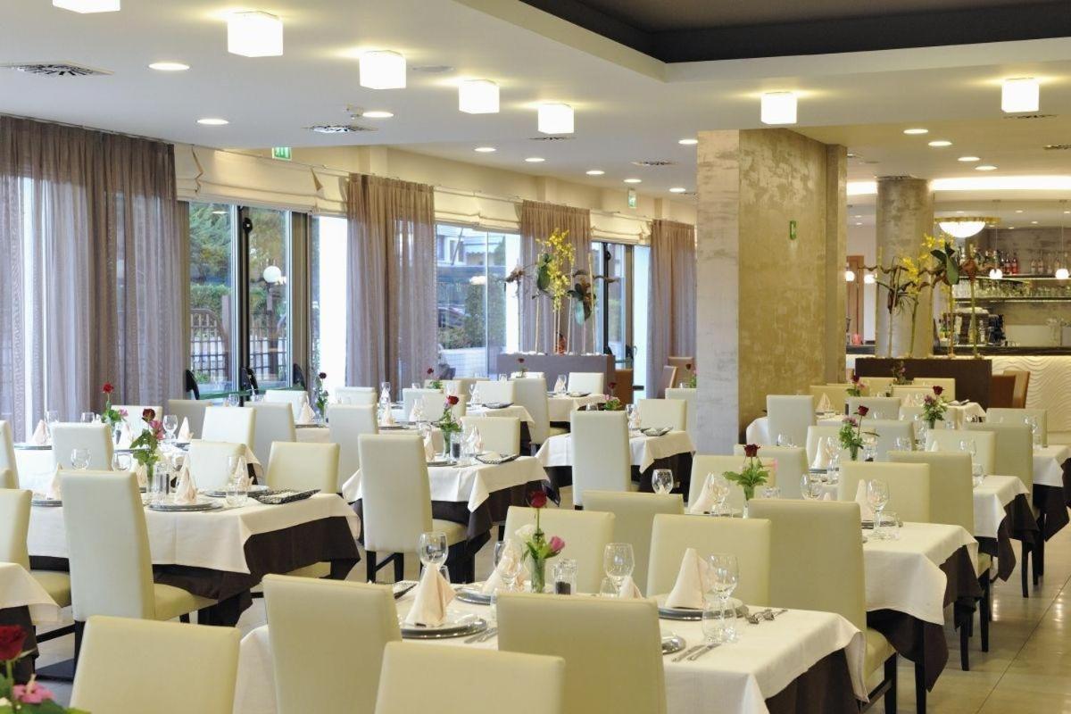 Hotel Lido Bibione Beach Exterior photo